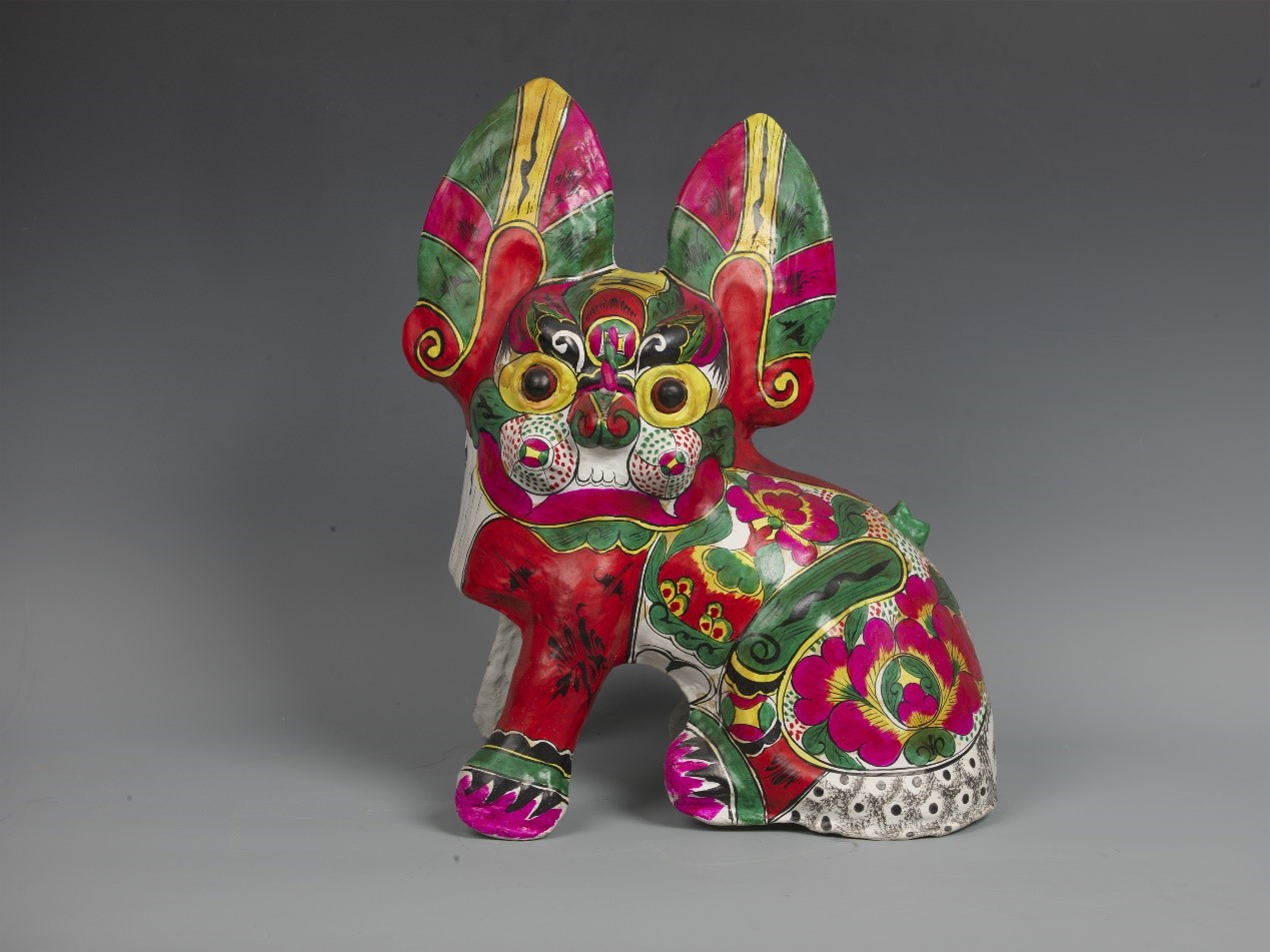 <h2>大坐虎 </h2><p>作者： </p><p>创作年代：1994年</p><p>规格：27cm×33cm×43cm </p><p>产地：陕西凤翔</p>